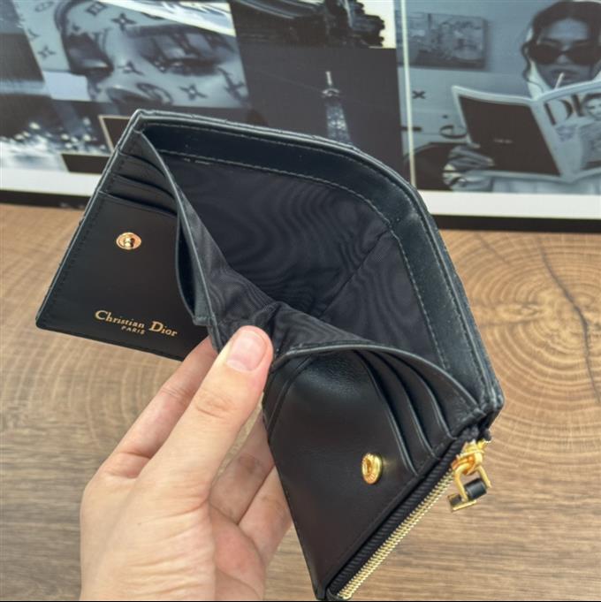 2025228Y 220P182144956